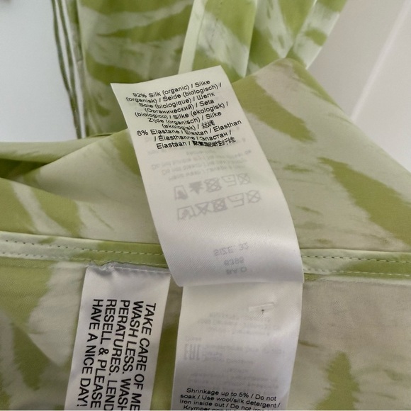 GANNI Zebra-print silk-blend midi dress - Picture 7 of 12